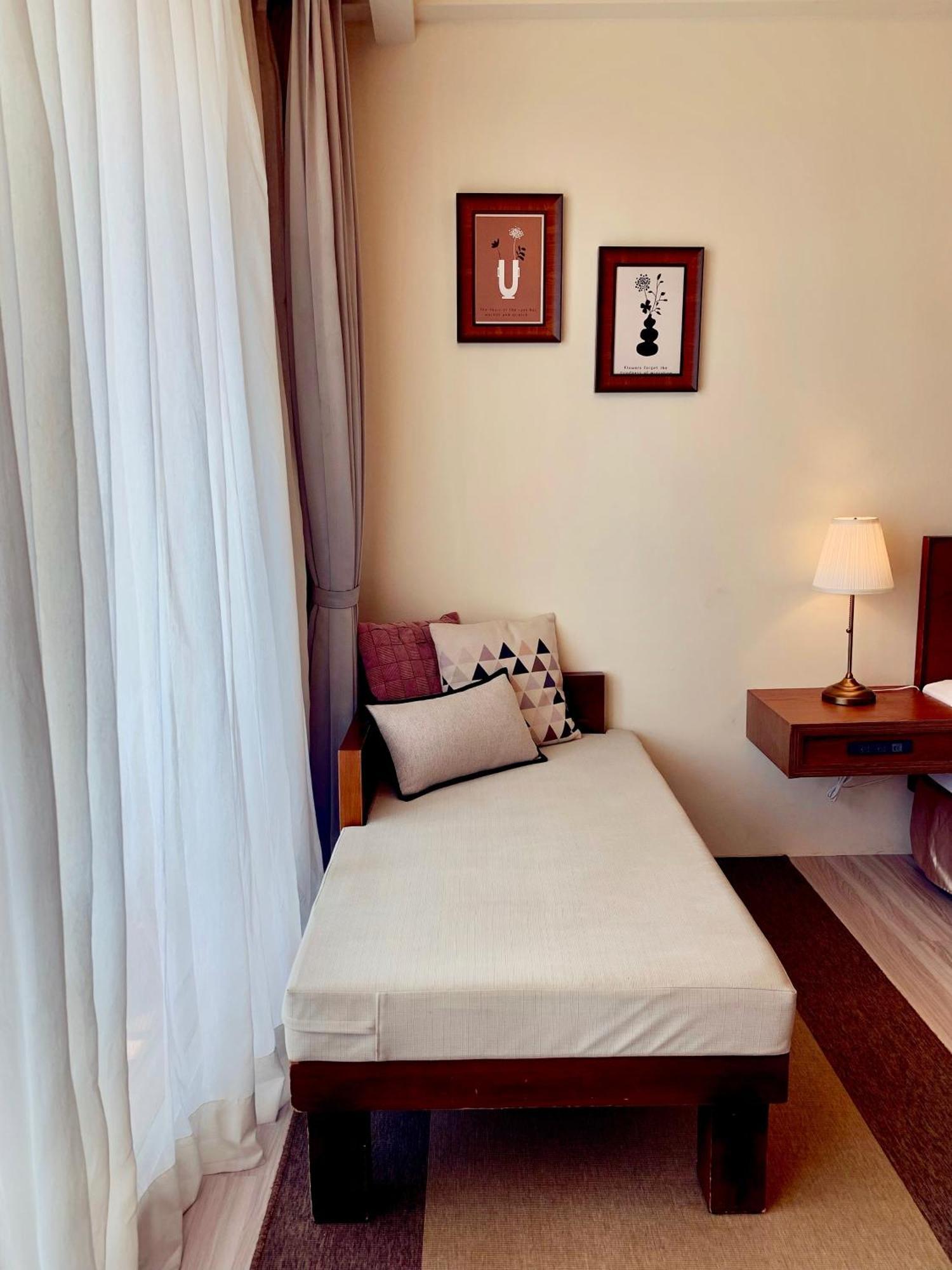 The Deer Head Inn Kenting Room photo